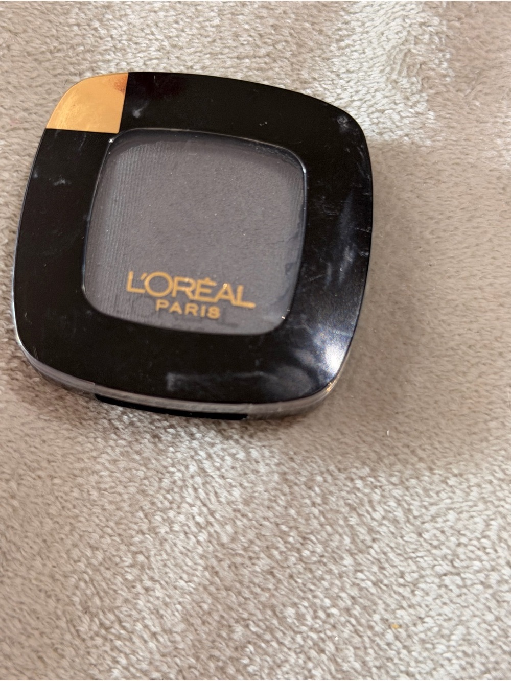 L'Oreal Colour Riche Gray  Eye Shadow - Meet Me in Paris